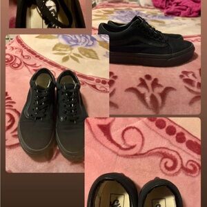 Vans Women's Black Low-Top Ankle Sneakers